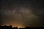 B17 : La Voie Lactée dans la région du Triangle d'été. Les images ont été empilées et traitées manuellement (avec PaintShop Pro). Le 13 mai 2021, Sony NEX-5N, 18 mm, f/3.5, 800 ISO, 6 x 15s.